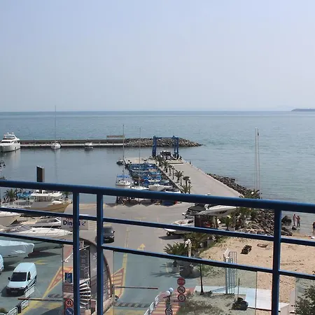 펜션 Vega Village *