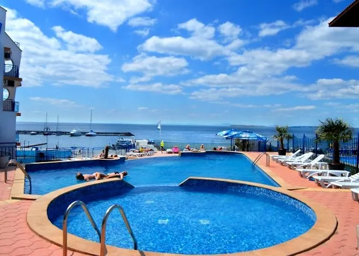 Vega Village Ваканционна къща