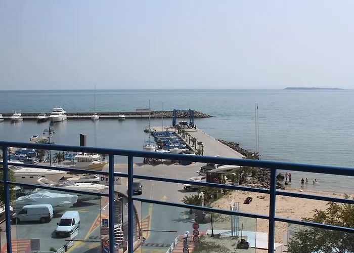 Ваканционна къща Vega Village *